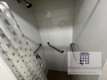 Flat en Cesar Vallejo y Arenales Altura Tip top