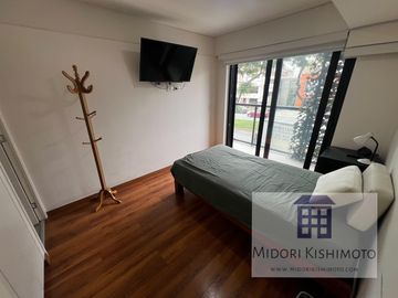 Flat en Cesar Vallejo y Arenales Altura Tip top