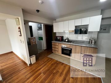 Flat en Cesar Vallejo y Arenales Altura Tip top