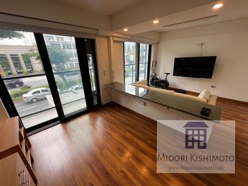 Flat en Cesar Vallejo y Arenales Altura Tip top