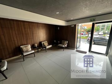 Flat en Cesar Vallejo y Arenales Altura Tip top