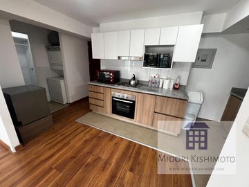 Flat en Cesar Vallejo y Arenales Altura Tip top