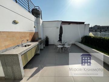Flat en Cesar Vallejo y Arenales Altura Tip top