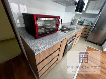 Flat en Cesar Vallejo y Arenales Altura Tip top