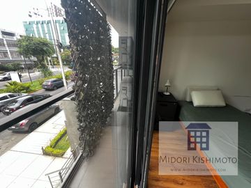 Flat en Cesar Vallejo y Arenales Altura Tip top