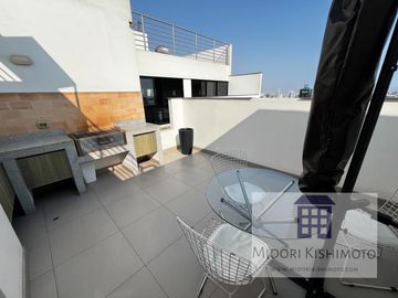 Flat en Cesar Vallejo y Arenales Altura Tip top