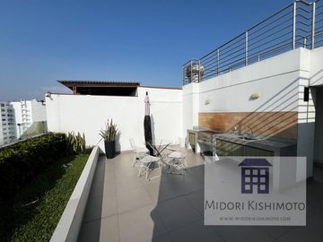 Flat en Cesar Vallejo y Arenales Altura Tip top