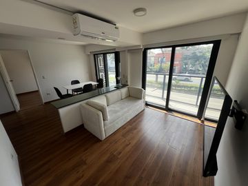 Flat en Cesar Vallejo y Arenales Altura Tip top