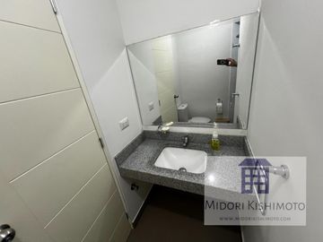 Flat en Cesar Vallejo y Arenales Altura Tip top