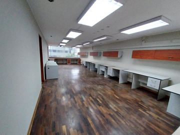 Se Alquila Edificio De 6 Pisos Para Oficinas En Magdalena Del Mar