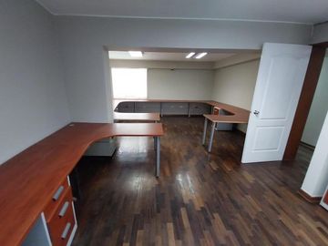 Se Alquila Edificio De 6 Pisos Para Oficinas En Magdalena Del Mar