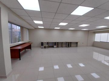 Se Alquila Edificio De 6 Pisos Para Oficinas En Magdalena Del Mar