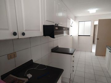 Departamento en 2° piso en exclente zona cerca parque - Surco