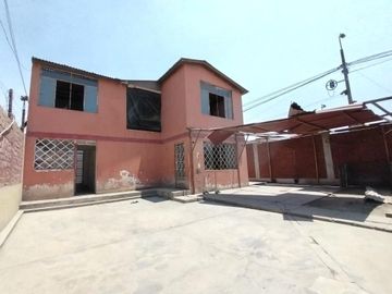 Casa de dos pisos cerca a parques en Carabayllo