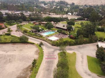 Se vende terreno amplio y privado en Condominio La Quebrada en Cieneguilla