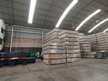 En Venta Amplio Local Industrial al costado de Tottus en Villa Maria del Triunfo