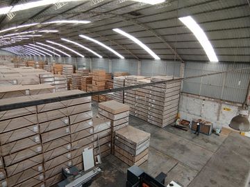 En Venta Amplio Local Industrial al costado de Tottus en Villa Maria del Triunfo