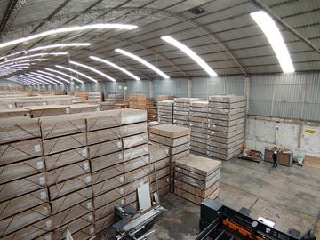En Venta Amplio Local Industrial al costado de Tottus en Villa Maria del Triunfo