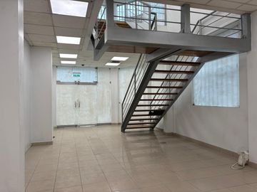 ALQUILO LOCAL COMERCIAL A 2 CDRAS DEL MERCADO CAQUETA
