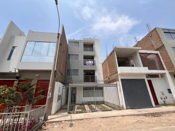 Alquiler departamento de 03 habitaciones frente a Parque en Carabayllo