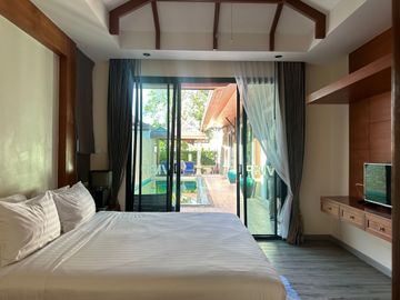 3 Bedrooms Villa for Sale at Rawai 500m - Rawai Beach
