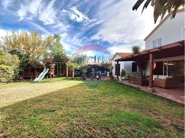 Gran Oportunidad !!  Excelente Casa en Piedra Roja