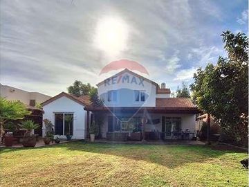 Gran Oportunidad !!  Excelente Casa en Piedra Roja