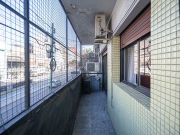 Venta Dpto Paternal 4 Amb con balcon y lavadero