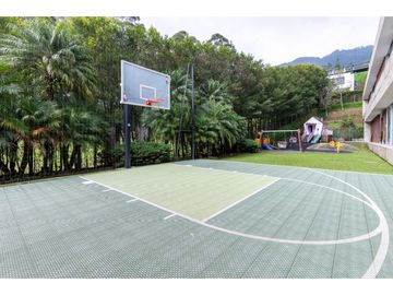 Venta De Casa En Envigado, Loma Del Chocho