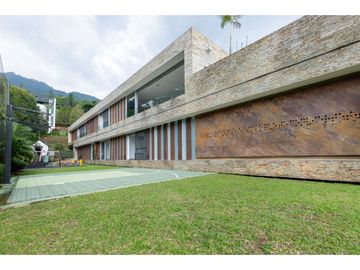 Venta De Casa En Envigado, Loma Del Chocho