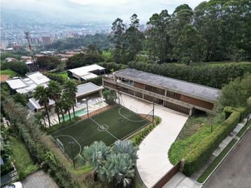 Venta De Casa En Envigado, Loma Del Chocho