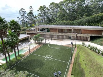 Venta De Casa En Envigado, Loma Del Chocho