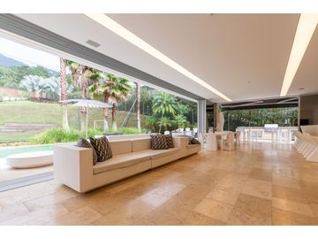 Venta De Casa En Envigado, Loma Del Chocho