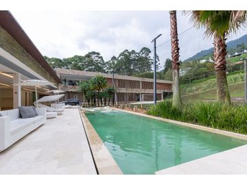 Venta De Casa En Envigado, Loma Del Chocho