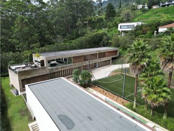 Venta De Casa En Envigado, Loma Del Chocho