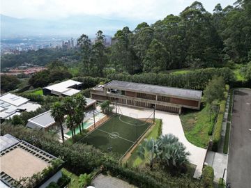 Venta De Casa En Envigado, Loma Del Chocho