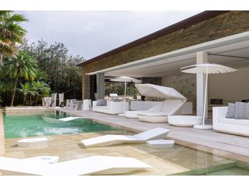 Venta De Casa En Envigado, Loma Del Chocho