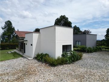 Venta de casa en El Carmen de Víboral El Canada