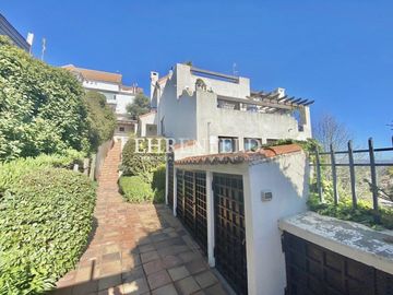 Los Almendros, Reñaca. Viña Del Mar.