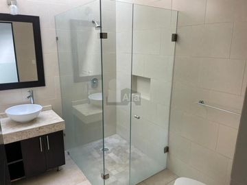 Casa en venta de 4 habitaciones en Cumbres del Lago, Juriquilla, Querétaro