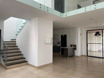 Casa en venta de 4 habitaciones en Cumbres del Lago, Juriquilla, Querétaro
