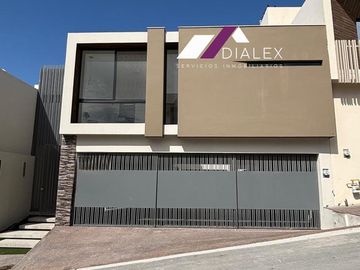 Fracc. Castaños del Vergel -CARRETERA NACIONAL- Casa VENTA Zona Sur MONTERREY