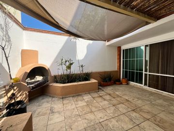 Casa en Venta en Claustros del Río, San Juan del Río, Querétaro.
