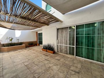 Casa en Venta en Claustros del Río, San Juan del Río, Querétaro.