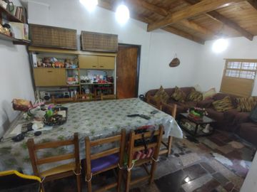 Casaquinta  en venta en Gonzalez Catan