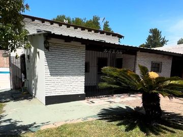 Casaquinta  en venta en Gonzalez Catan