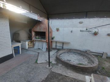 Casaquinta  en venta en Gonzalez Catan