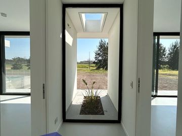 Casa -en venta en Everlinks Golf, Lujan