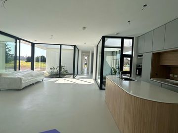 Casa -en venta en Everlinks Golf, Lujan