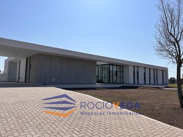 Casa -en venta en Everlinks Golf, Lujan